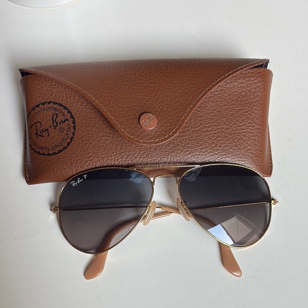 Rayban aviators gold frame blue lens